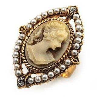  Vintage Filigree Pearl Cameo Ring (Silver Tone): Jewelry