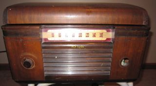 RCA Victrola Model 55U Vintage Radio Record Player