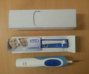 Oral B Vitality Precision Clean Rechargeable Toothbrush D12 513 Pro Bright 3D